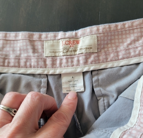 J. Crew Light Gray 100% Cotton Weathered Broken In Chino Shorts Size 4 - Picture 6 of 8